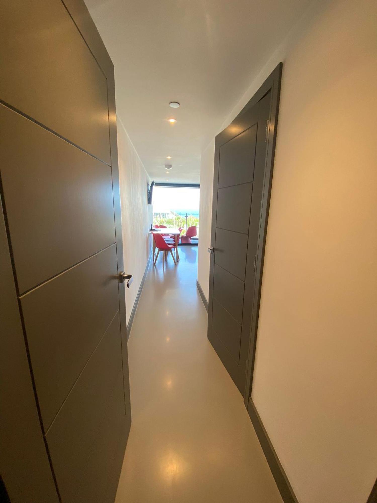 2 The View Apartments Ilfracombe - Seafront, Parking, Lift, Ev エクステリア 写真