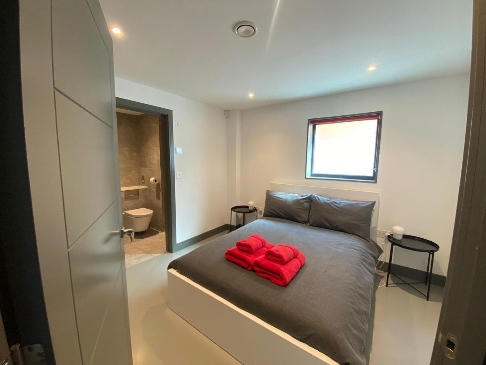 2 The View Apartments Ilfracombe - Seafront, Parking, Lift, Ev エクステリア 写真